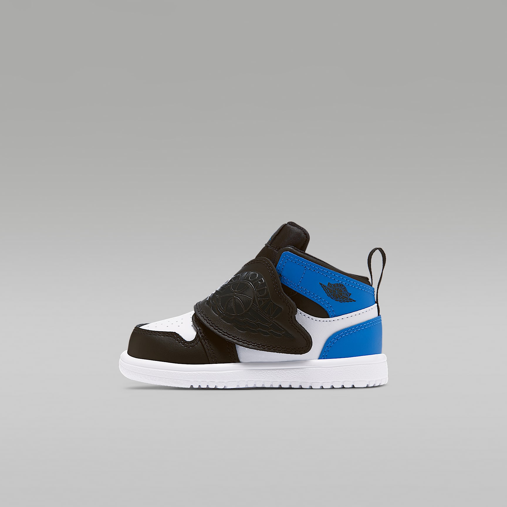 SKY JORDAN 1 キッズ　スニーカー　ジョーダン　20cm Sky Jordan 1 Baby and Toddler Shoe. Nike LU